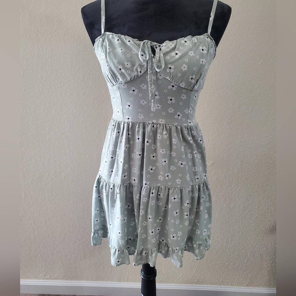 Hollister Sage Green Floral Summer Dress Spaghetti Straps Tie Front & Keyhole